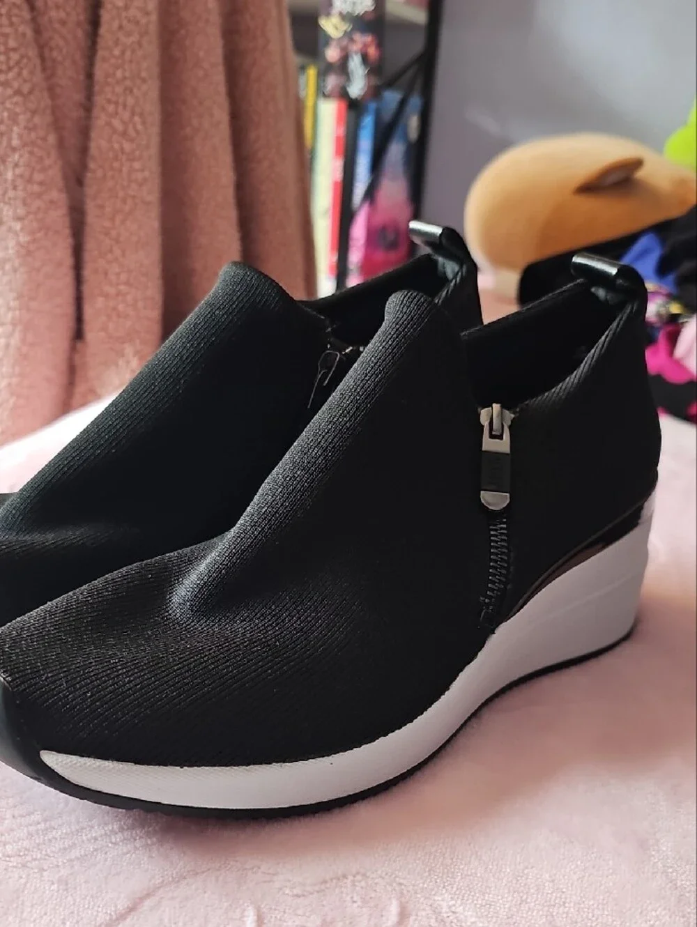 DKNY Black Slip-On Knit Wedge Sneakers - Women